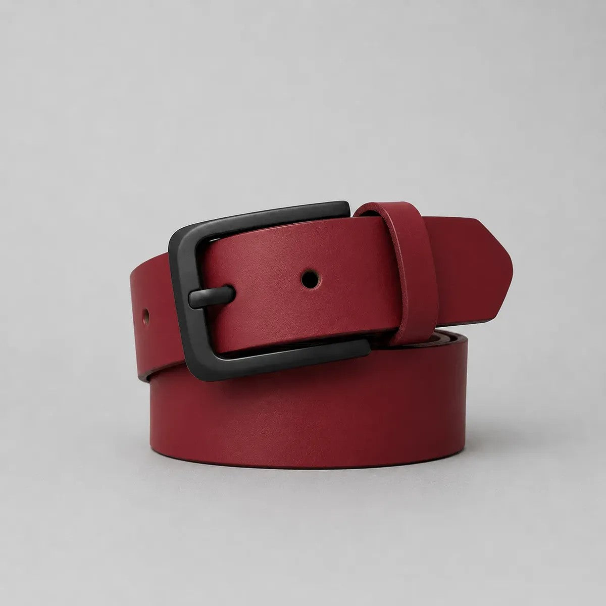 Correa Hebilla Negra – Cuero Rojo
